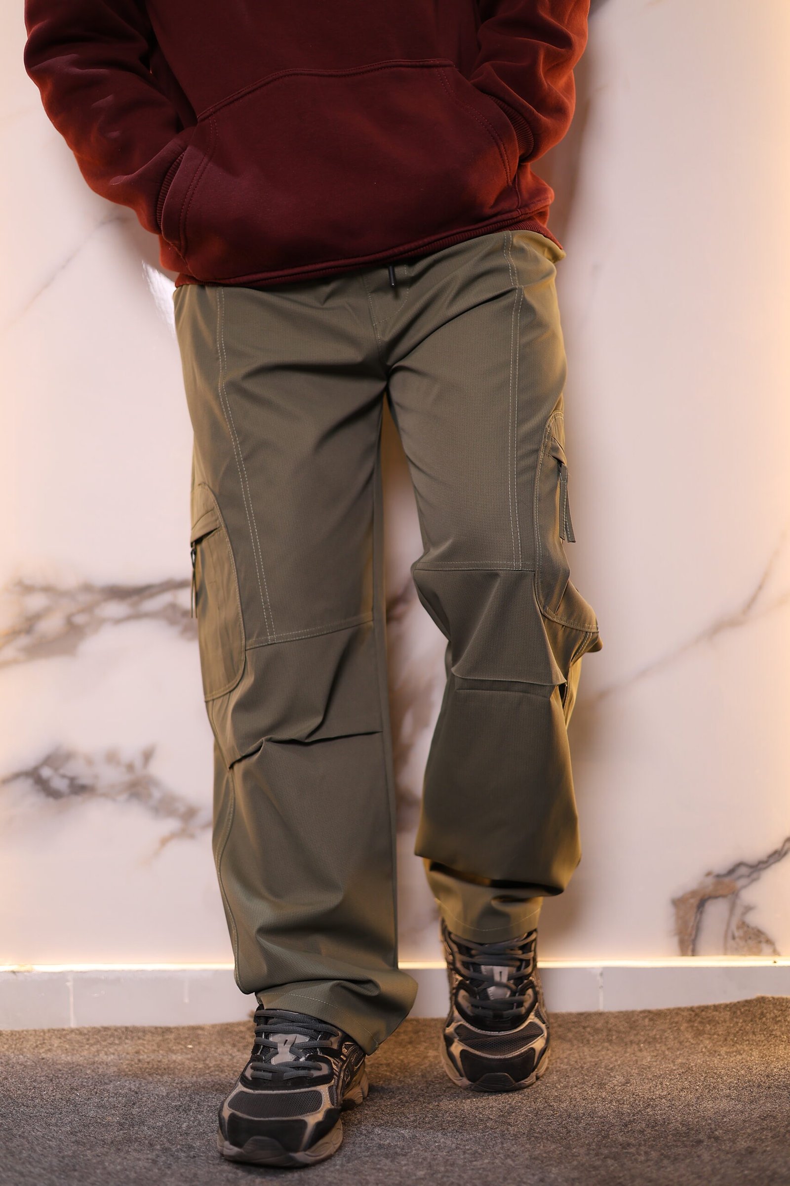The Signature Wide-Leg Cargo Pant - Image 12