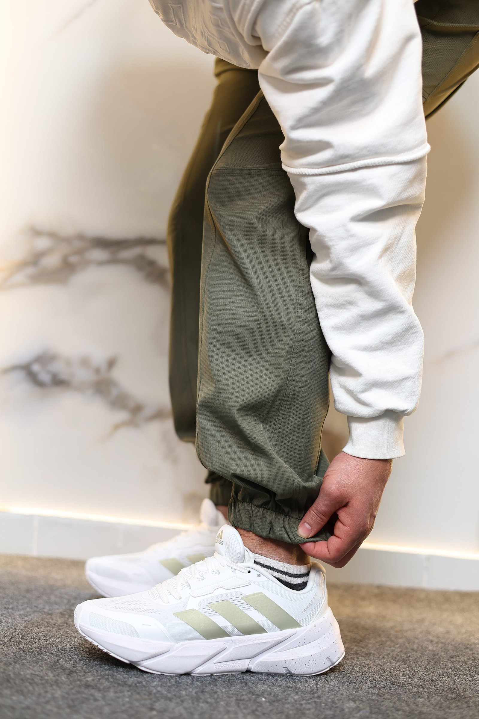 The Kasual Slim Trouser - الصورة 30